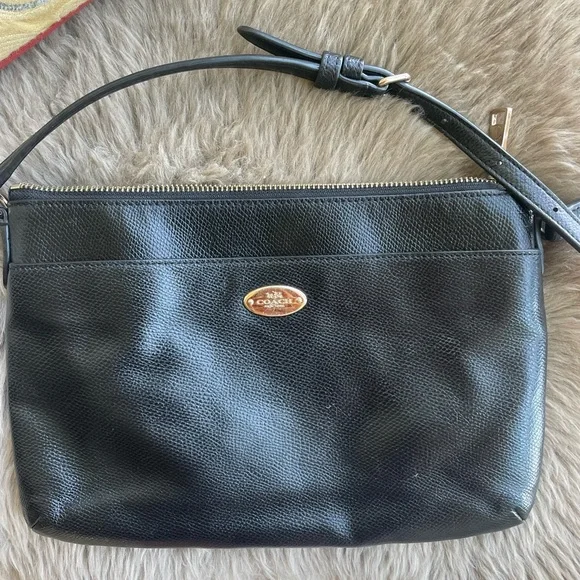 Preworn Coach Black F52881 Crossgrain Leather East West Pop Crossbody - Picture 6 of 9